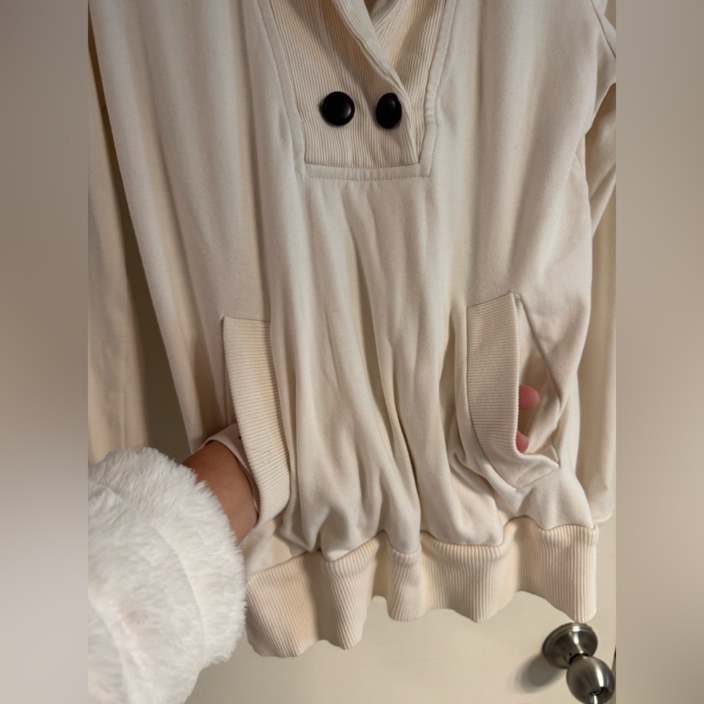 Banana Republic Luxe Cream Pullover, Small - Picture 5 of 9